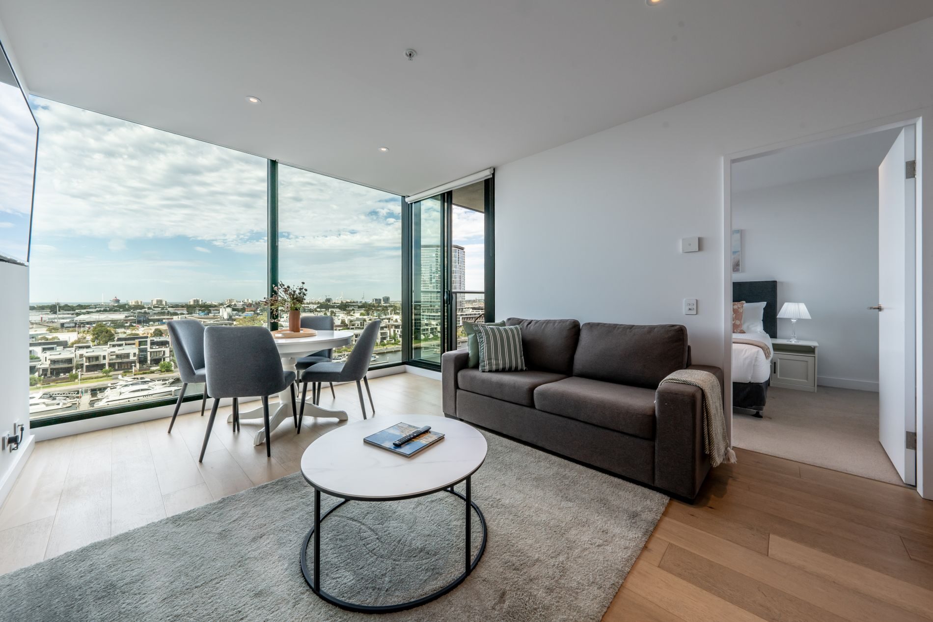 2 Bedroom Weekly Corporate Rentals in Melbourne