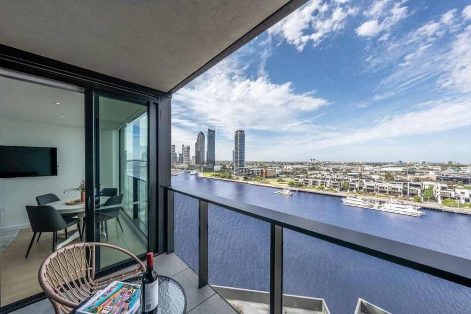 Melbourne accommodation for four weeks